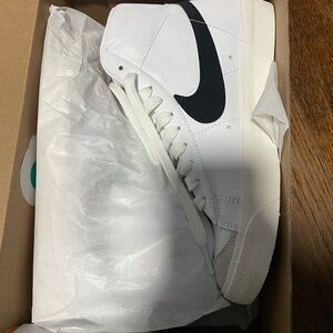 Nike Blazer!!  Women BRAND NEW